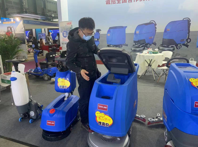 哈尔滨坦洁洗地机公司致力于电动洗地机的生产、销售和服务百家